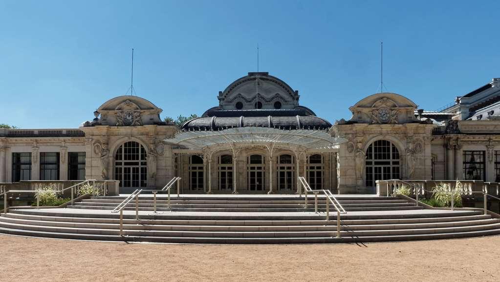 Hotel Les Nations The Originals Boutique Vichy Exterior photo