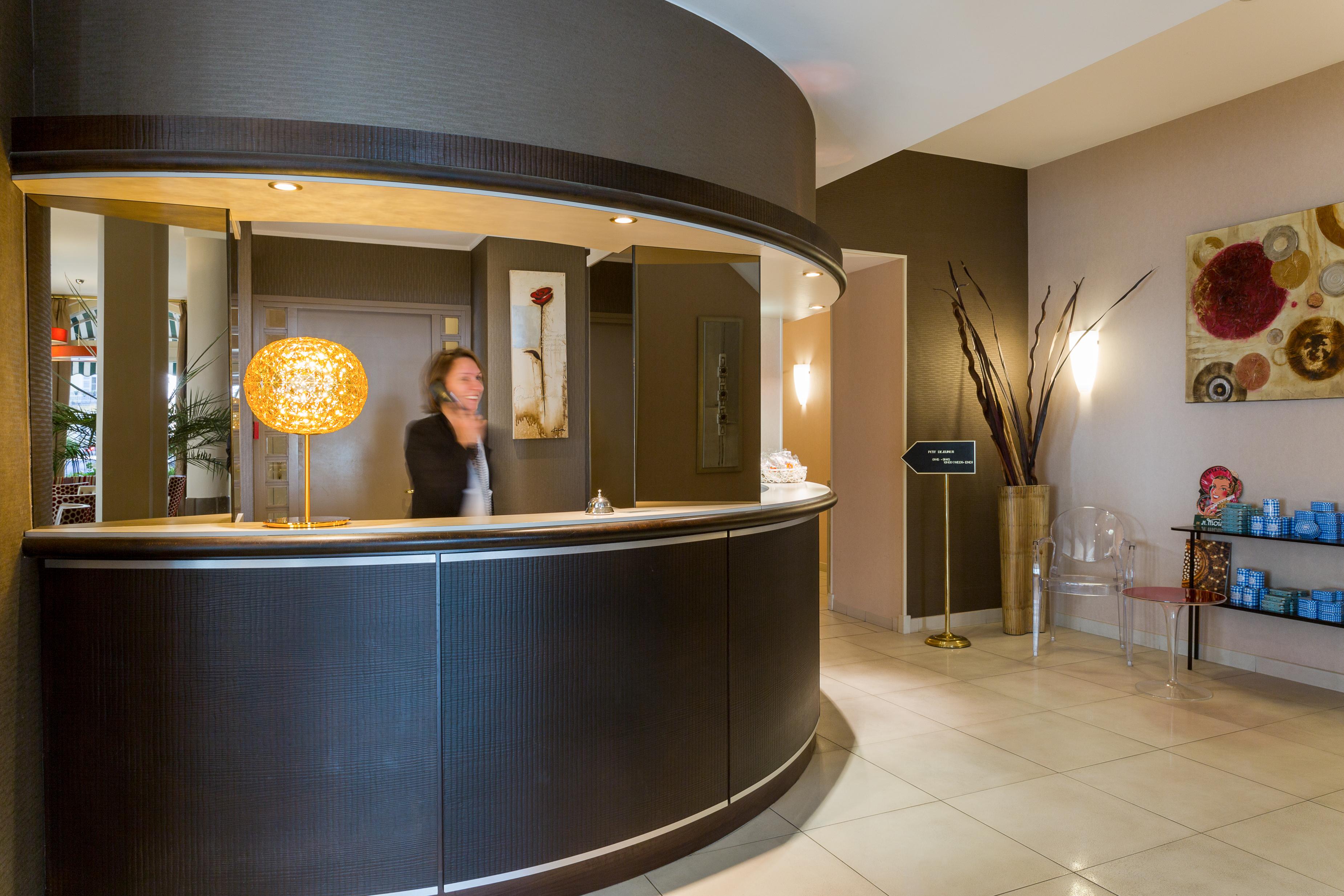 Hotel Les Nations The Originals Boutique Vichy Exterior photo
